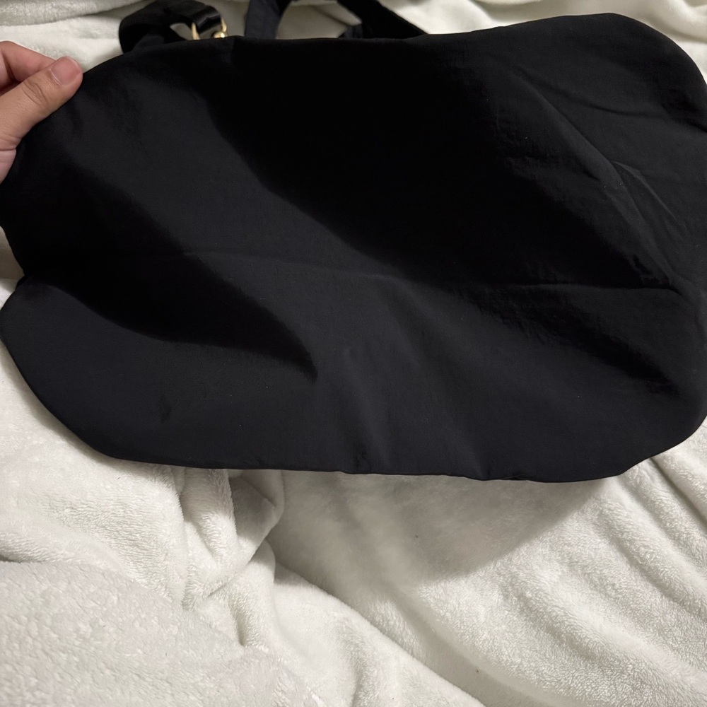 Lululemon Athletica Elegant Black Tote 20L - Picture 5 of 9